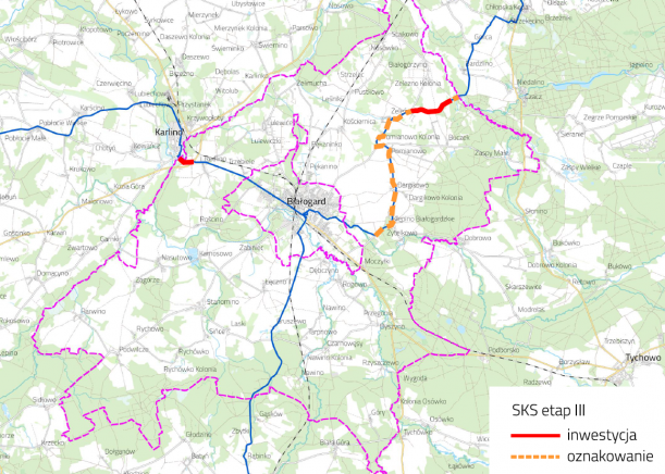 Mapa przedstawiająca Białogard, Karlino i okoliczne miejscowości. Kolorem czerwonym zaznaczono na niej odcinki dróg rowerowych, które mają powstać w ciągu 10 miesięcy. A pomarańczową przerywaną linią - odcinki trasy rowerowej do oznakowania.